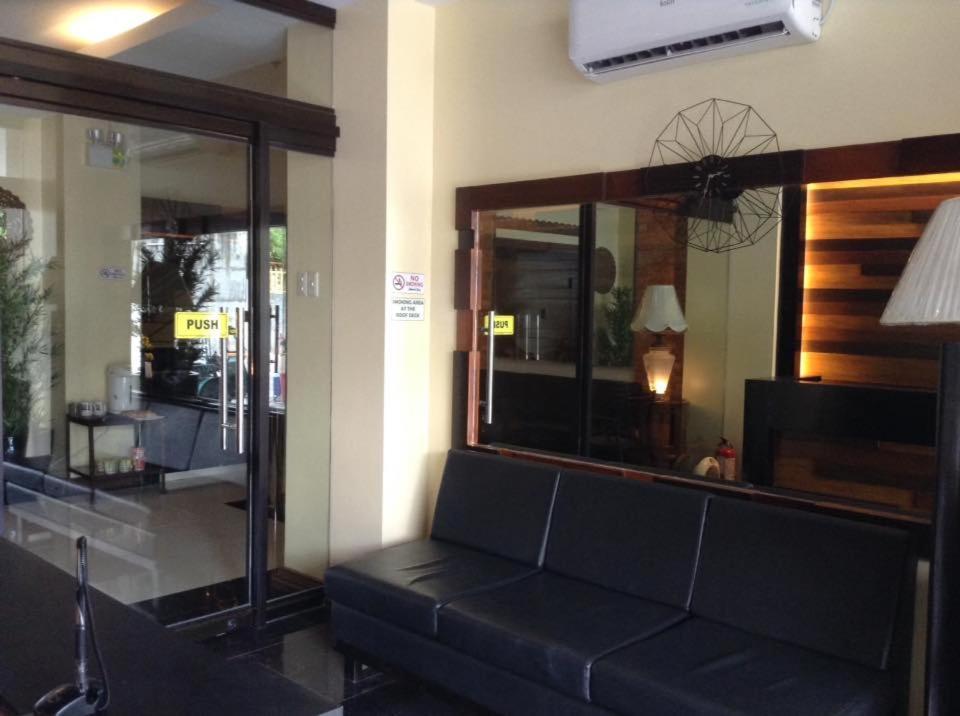 East Square Inn Bacolod Zewnętrze zdjęcie