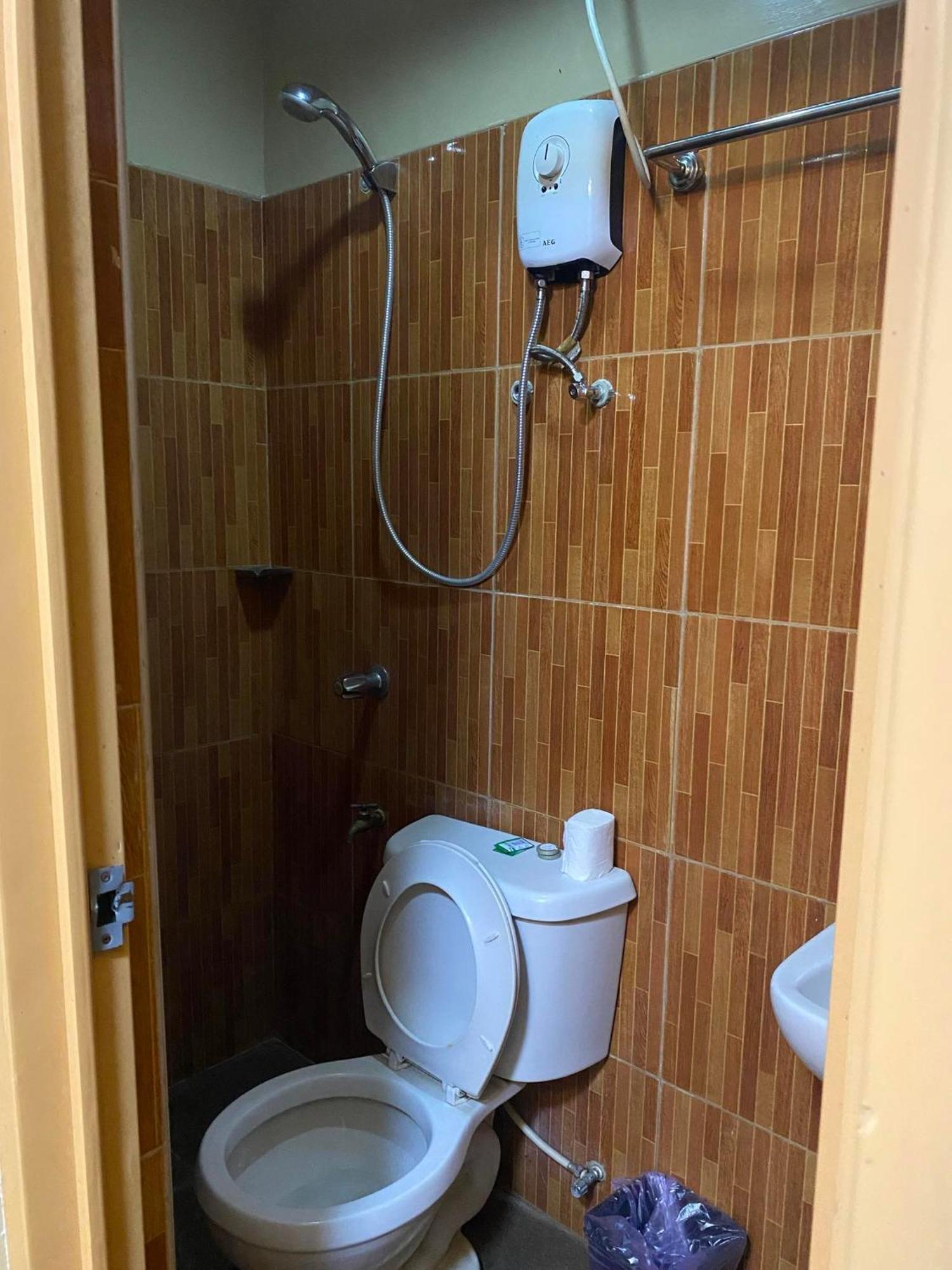 East Square Inn Bacolod Zewnętrze zdjęcie